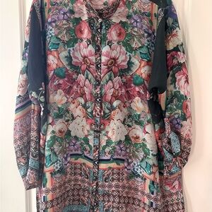 Johnny Was Silk Oversized Boho blouse floral w/ jeans leggings all season